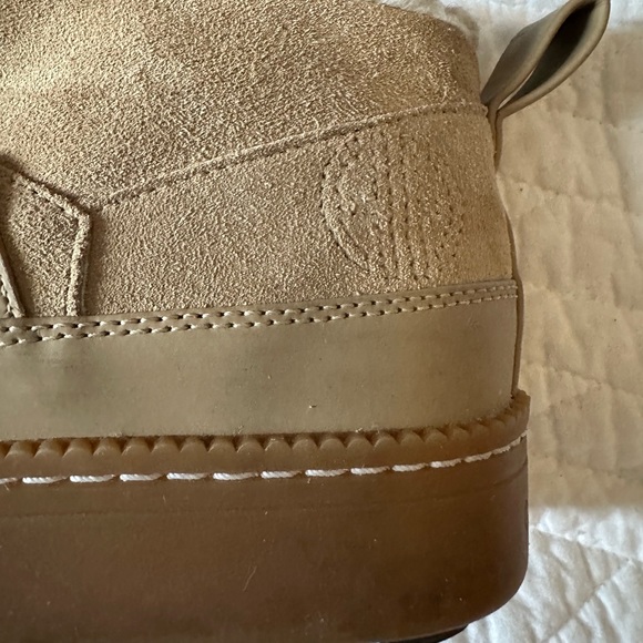 Boots - Picture 9 of 15